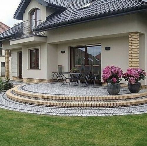 Умови пансіонату - Заміський котедж знаходиться поряд із лісопарковою зоною. Відмінне місце для любителів прогулянок.<br> На другому поверсі також є відкрита тераса з садовими меблями.<br> Просторі кімнати із санвузлами повністю укомплектовані. - Фото 2